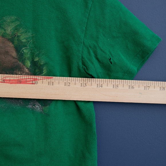 3/$10- VINTAGE bear souvenir t-shirt - Picture 6 of 7